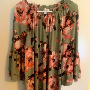 D & Co plus size blouse